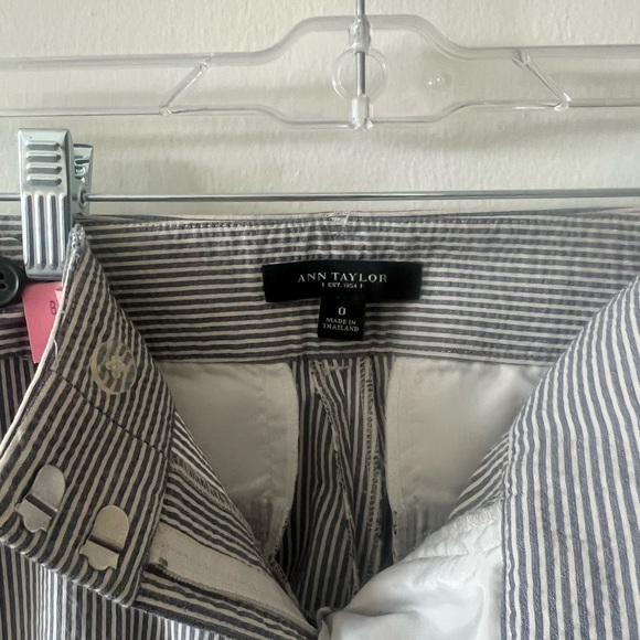 Suit in mint condition. Dry cleaned only. - Picture 4 of 6